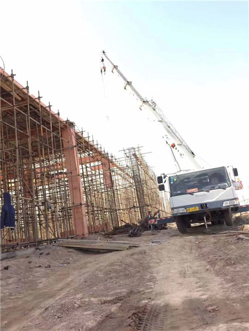 龙子湖区吊车作业的安全注意事项有哪些？